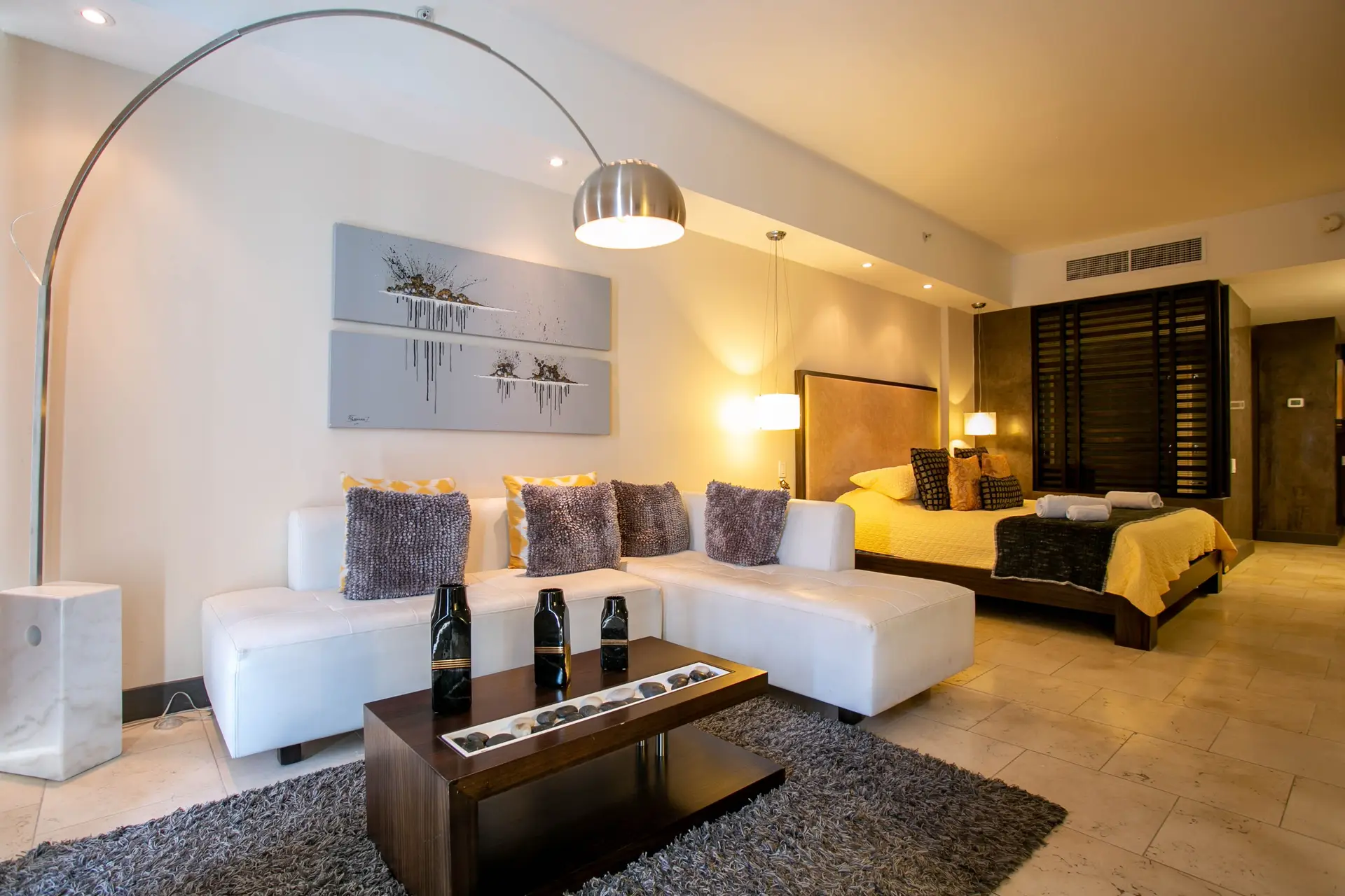 Vesisa Signature Suite