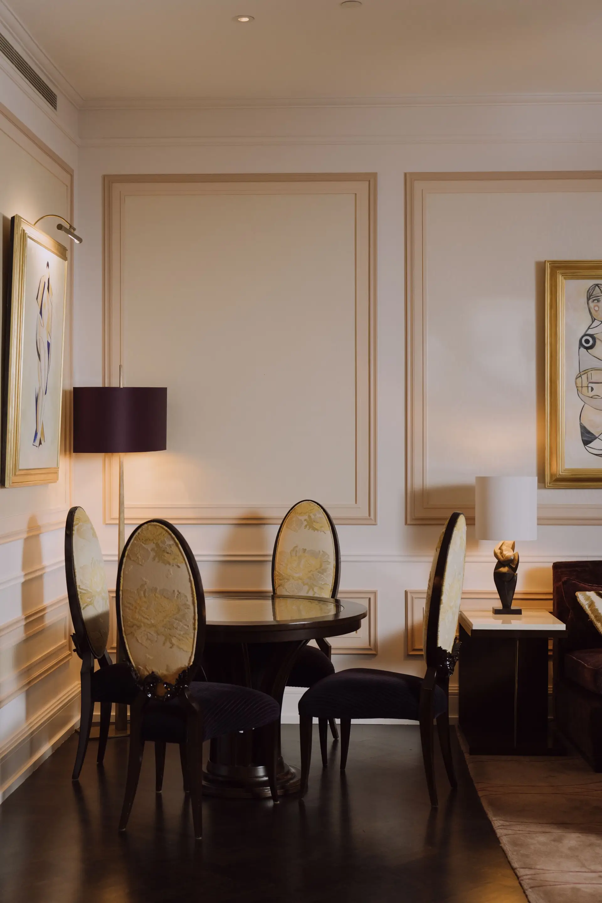 Luxury Rooms & Suites